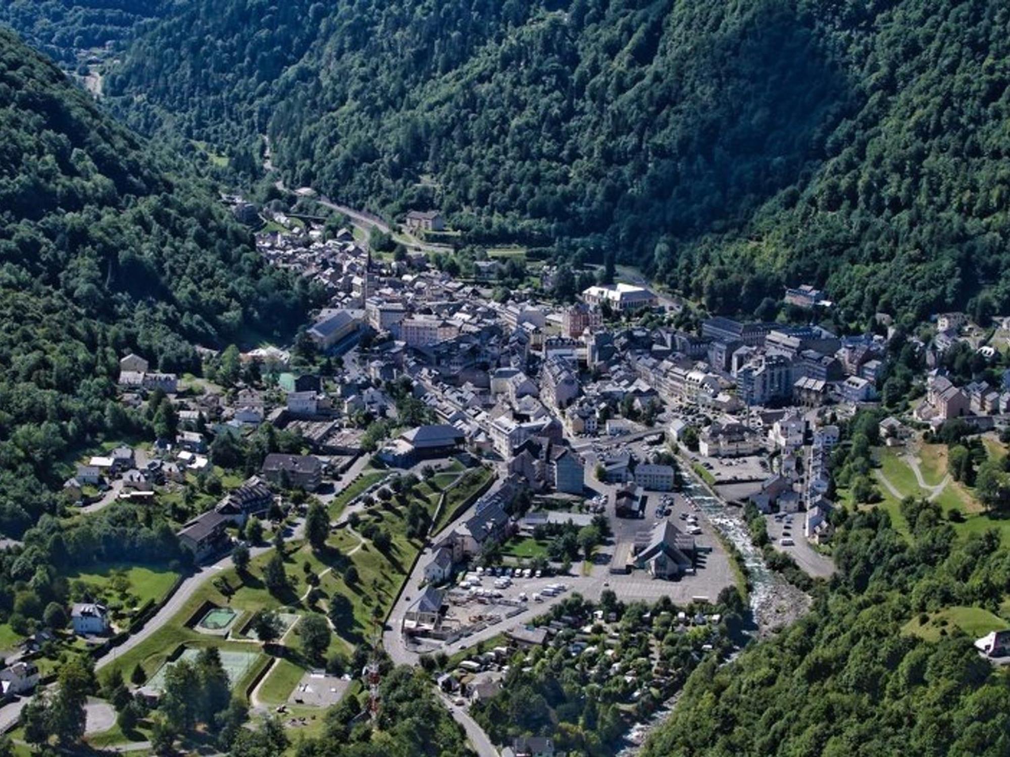 Appartement T2 A Cauterets, Proche Telecabine Avec Parking Et Local Ski - Fr-1-401-198 Exterior photo